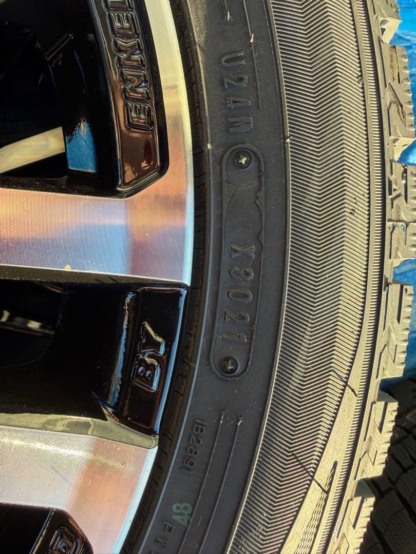 S*r様 スタッドレスタイヤ 新品4本セット17インチ＊215/50 R17