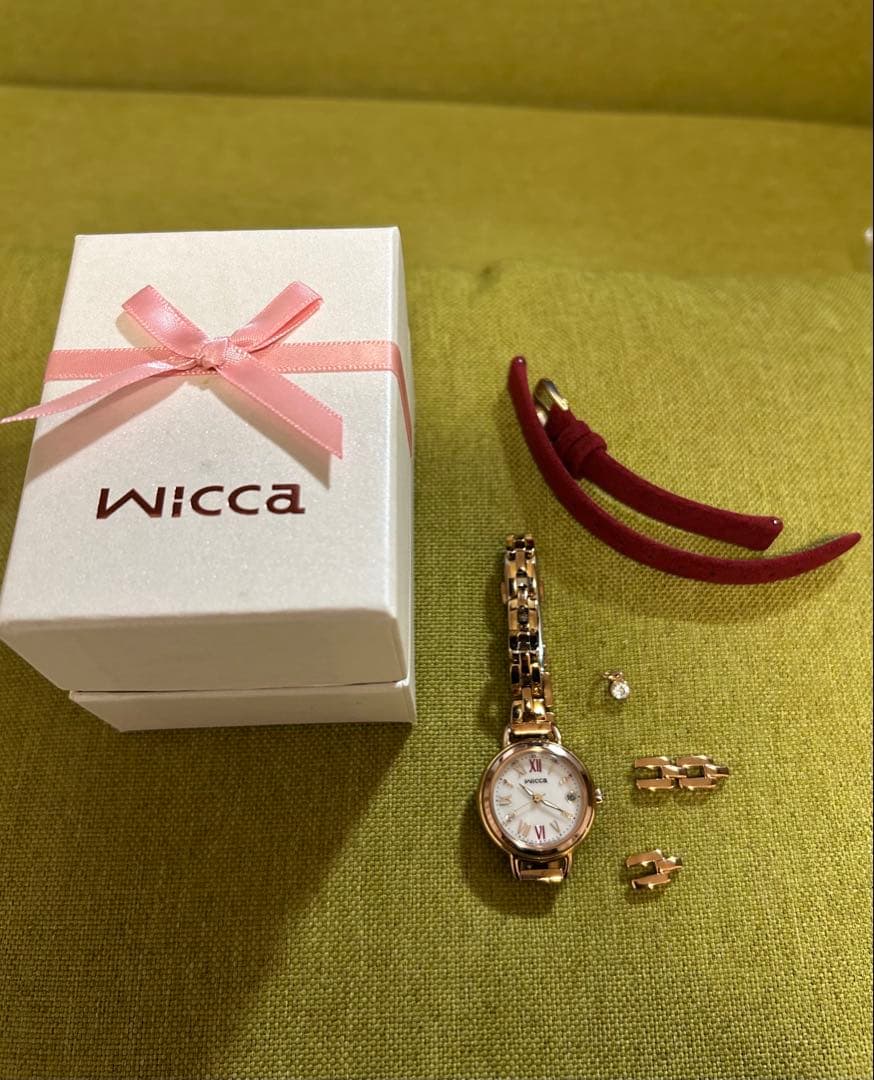 【美品】シチズン Wicca KLO-561-15 ローズゴールド 腕時計