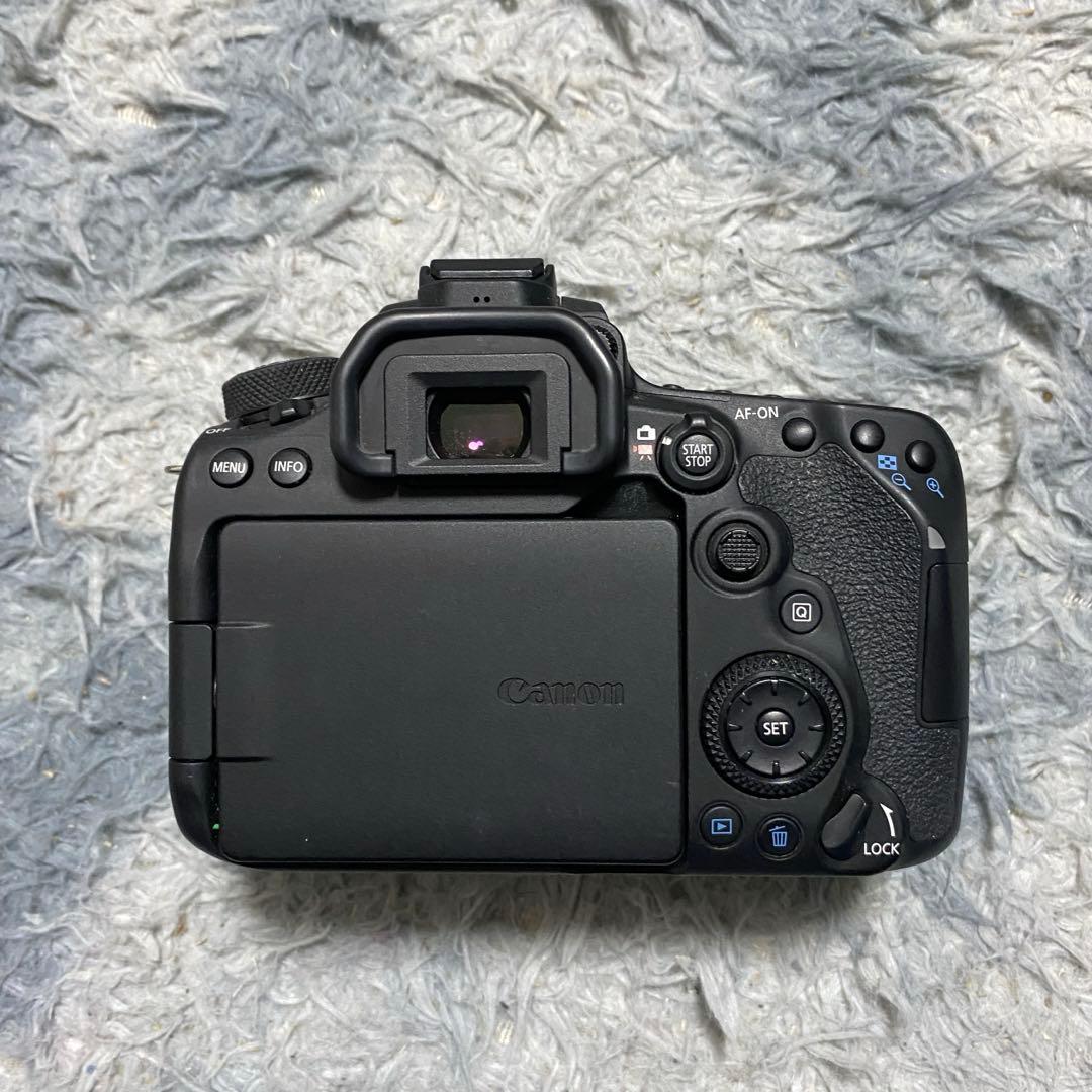 美品 キャノン デジタル一眼レフカメラ Canon EOS 90D