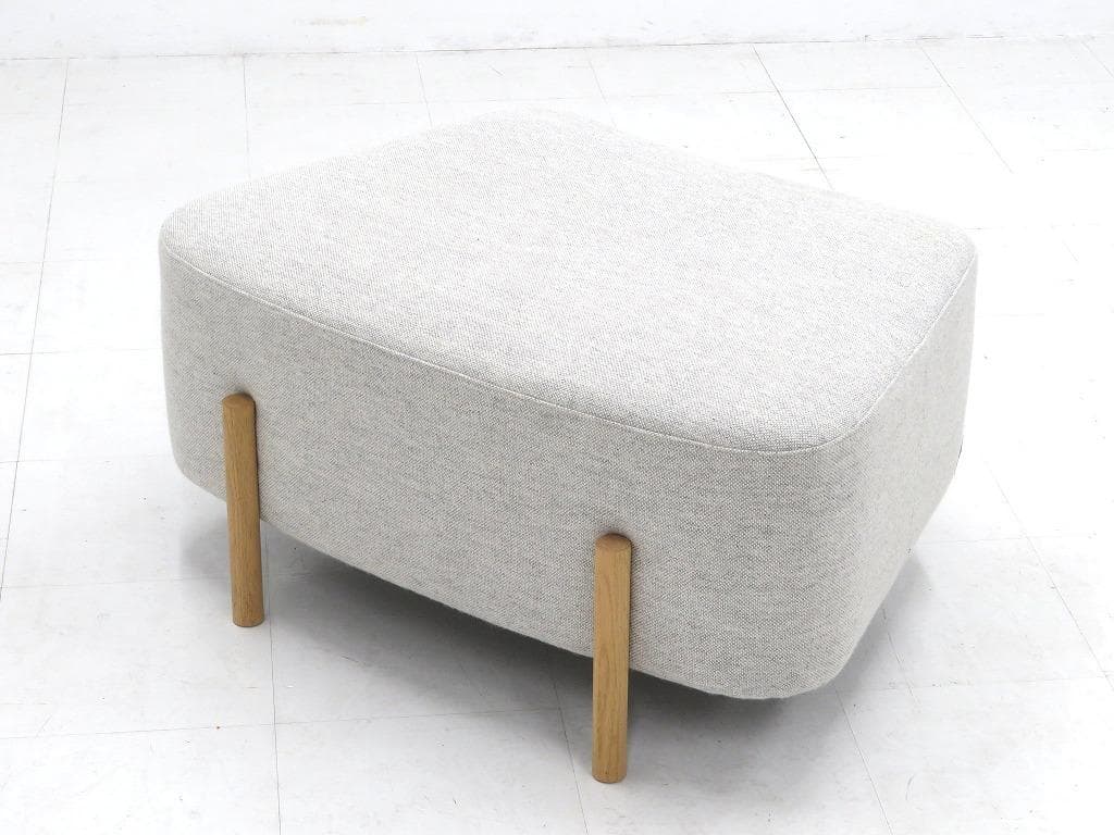 展示品　カリモク　ドラドラ　北欧　オーク材　ソファ　オットマン　スツール