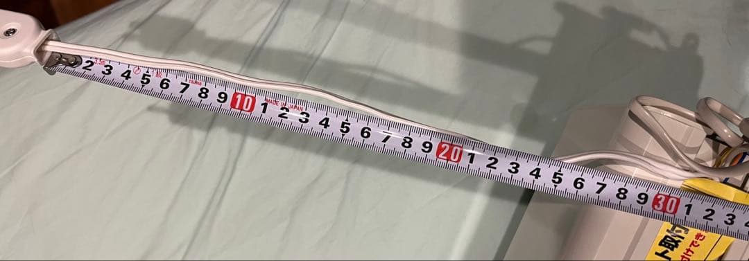 美品　天井取付タイプ　電動スクリーン 100インチ シアタースハウス製品