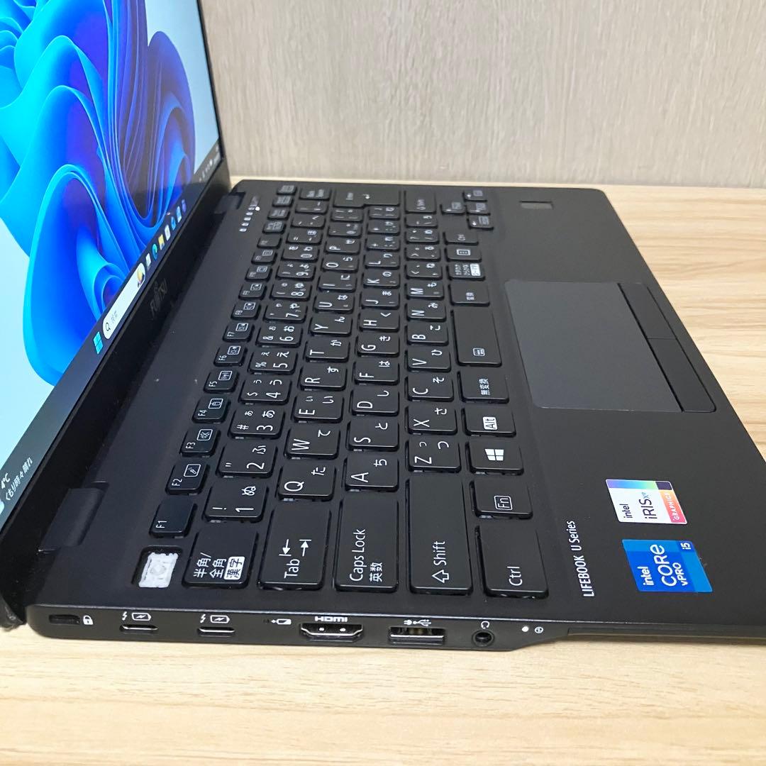第11世代！LIFEBOOK U9311F core i5 Windows11