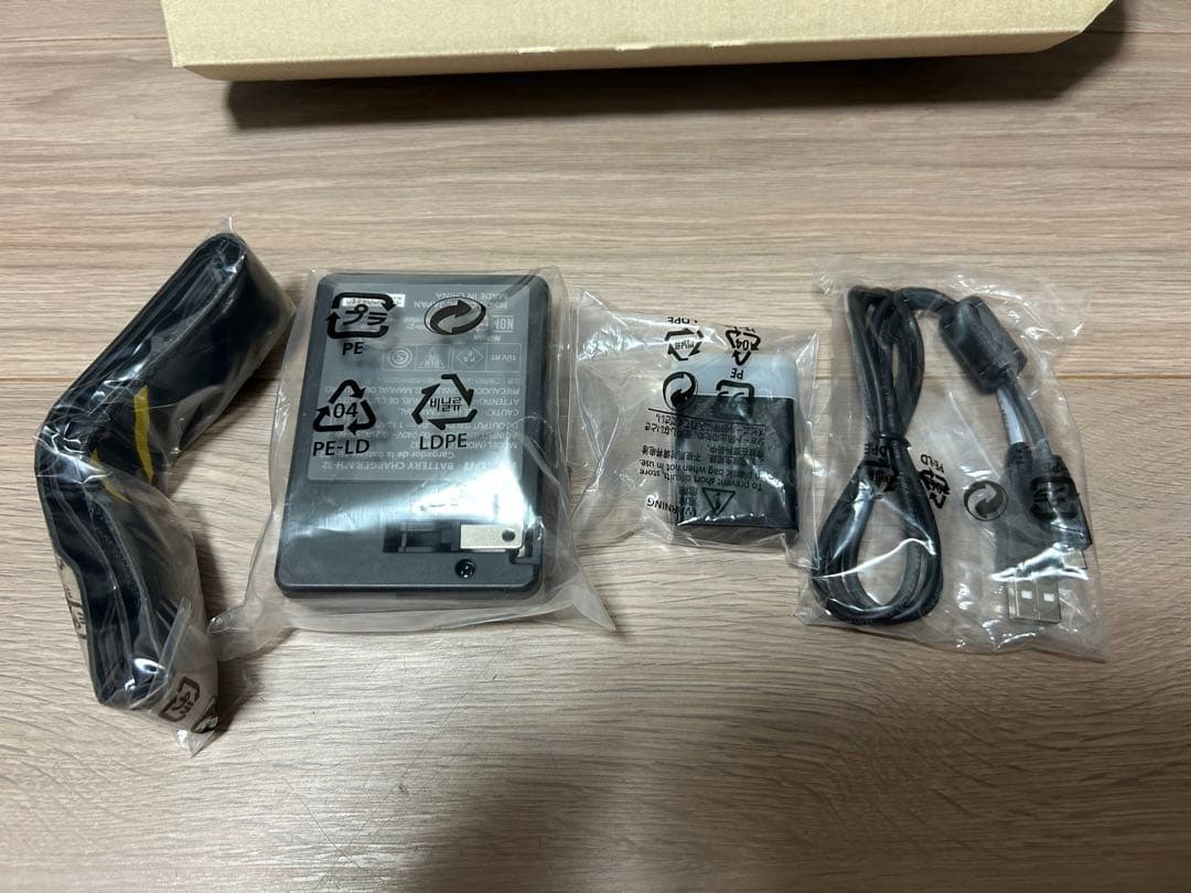 【展示品】ニコン Z50ミラーレス一眼カメラ ダブルズームキット