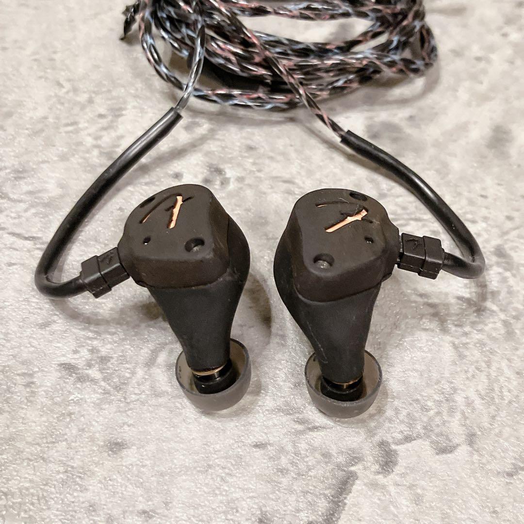 希少 美品 Fender TEN 3 Flat Black フェンダー イヤホン
