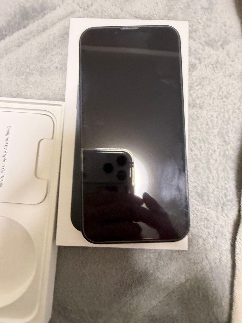 iPhone 13ミッドナイト 128GB (ジャンク) スマホケース付き