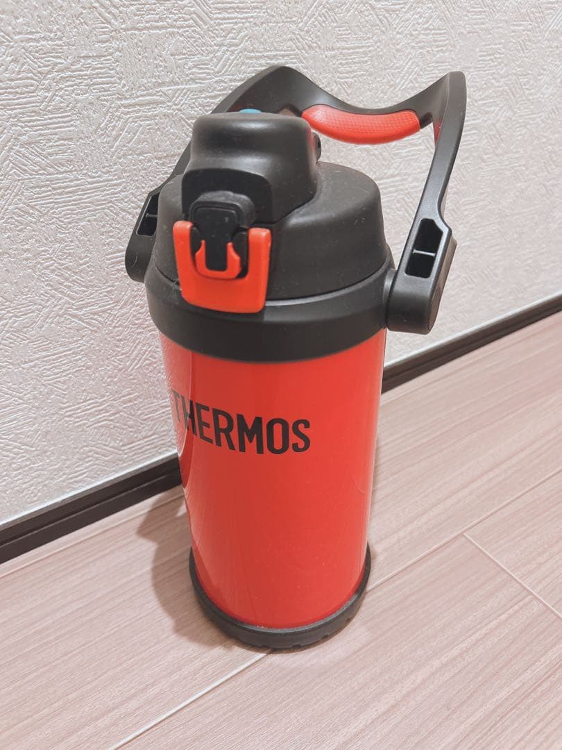 THERMOS レッド 水筒 持ち手付き