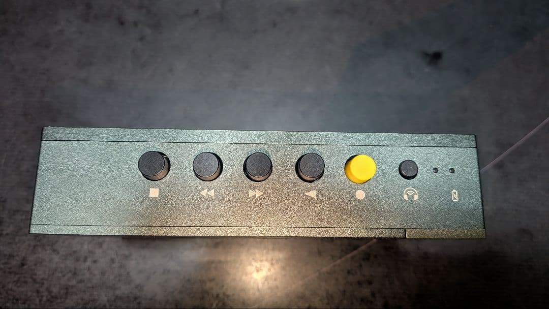 WE-001 カセットテーププレイヤー【ジャンク品】