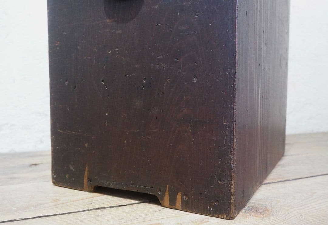 1376 ケンドン扉 レトロな杉の収納棚　ケース　古家具　古道具　アンティーク