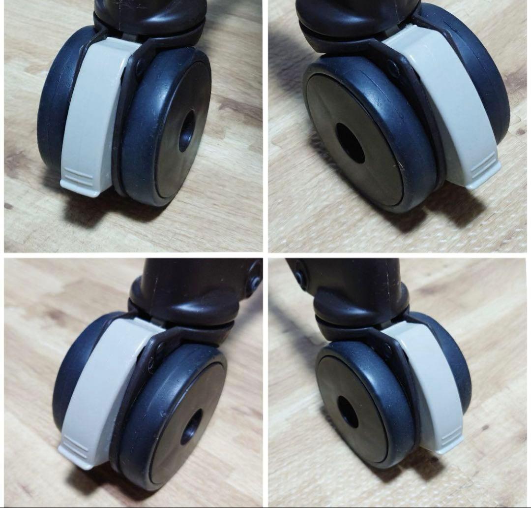 ベビーチェア ブラウンとホワイトストライプ