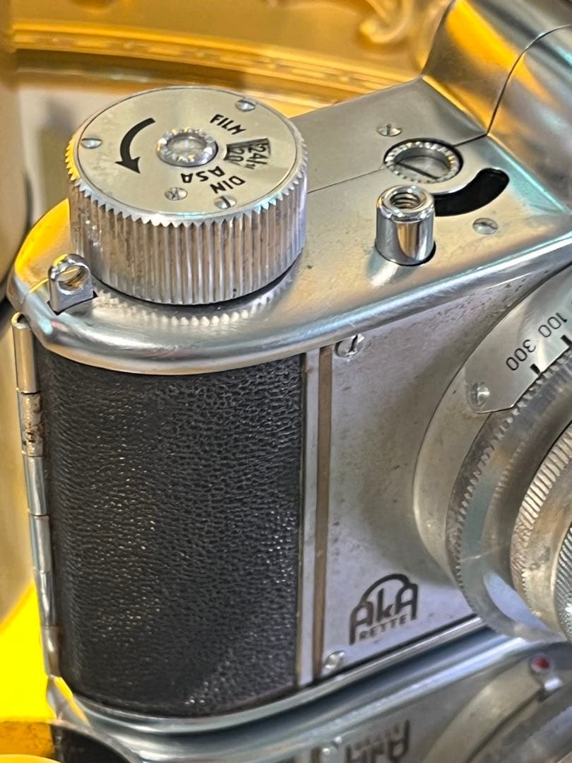 AKA RETTE ビジュ良しカメラ 画角切替 革ケース付