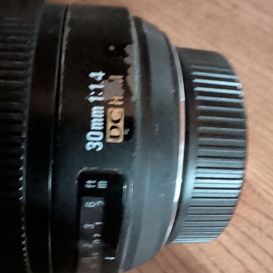 sigma　30mm f/1.4 単焦点レンズ DX対応