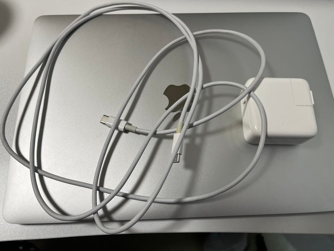 MacBook本体 MacBook Air (M1, 2020) 16GB 512GB