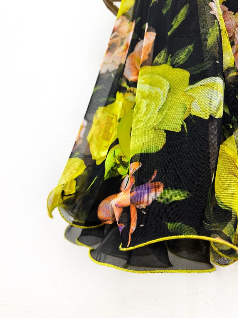 【ファンシー】新品　社交ダンス　イエロー花柄セットアップ黒　ｄ5104