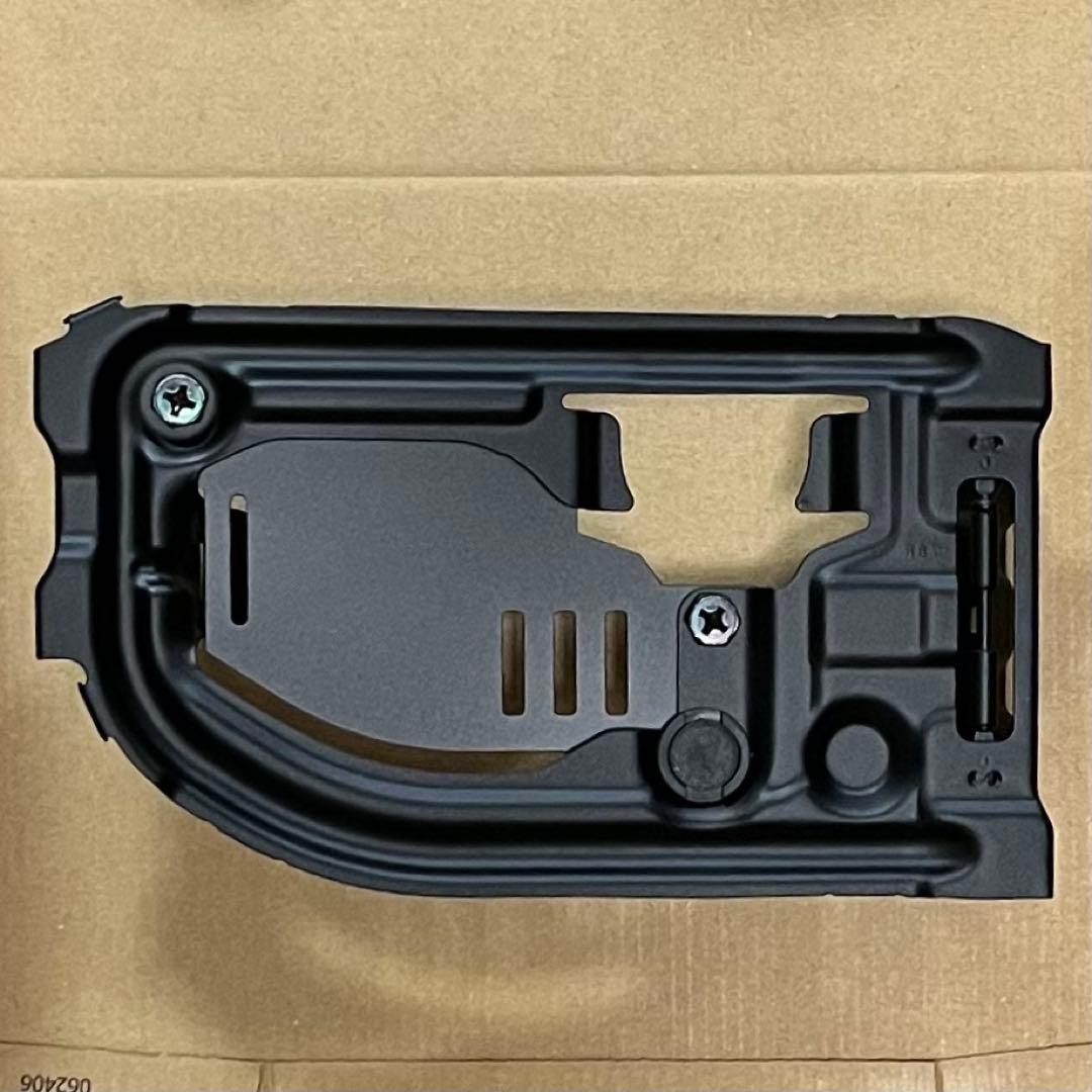 JB64ジムニーJB74シエラ用スケルトン型燃料リッド