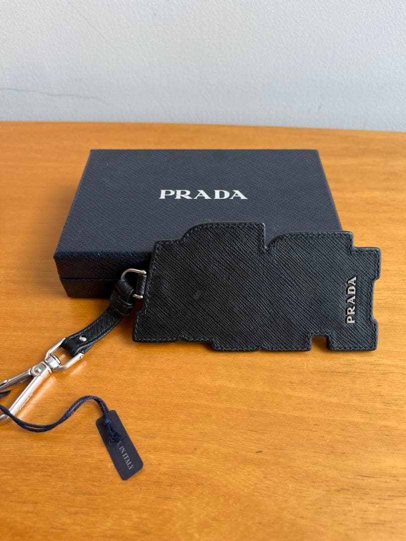 PRADA プラダ キーホルダー チャーム キーリング