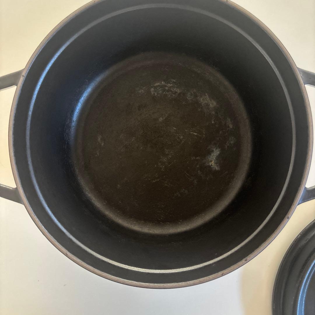 ストウブ　22 鍋