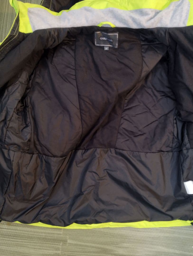 スキーウェア　上下セット　Mサイズ