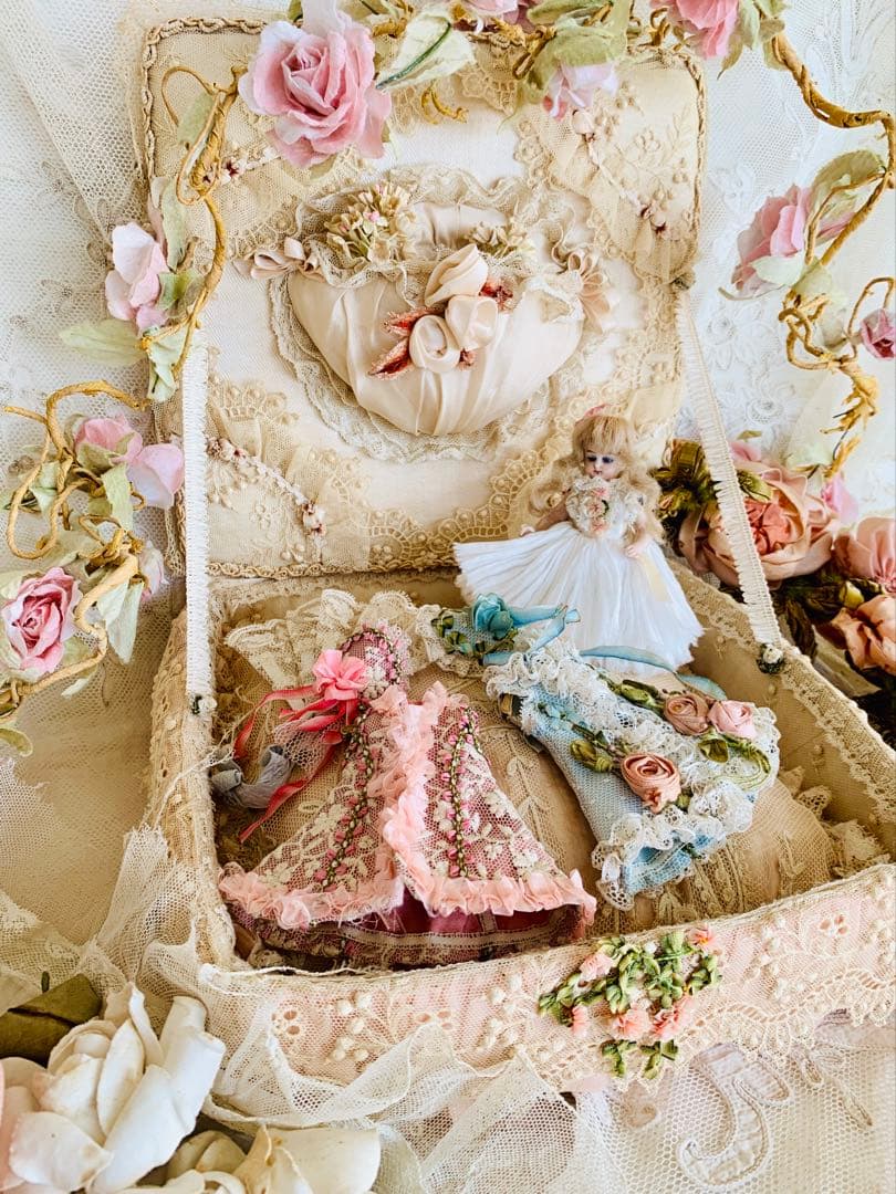 専用ページになります※ロココプレゼンテーションボックスミニョネットビスクドール