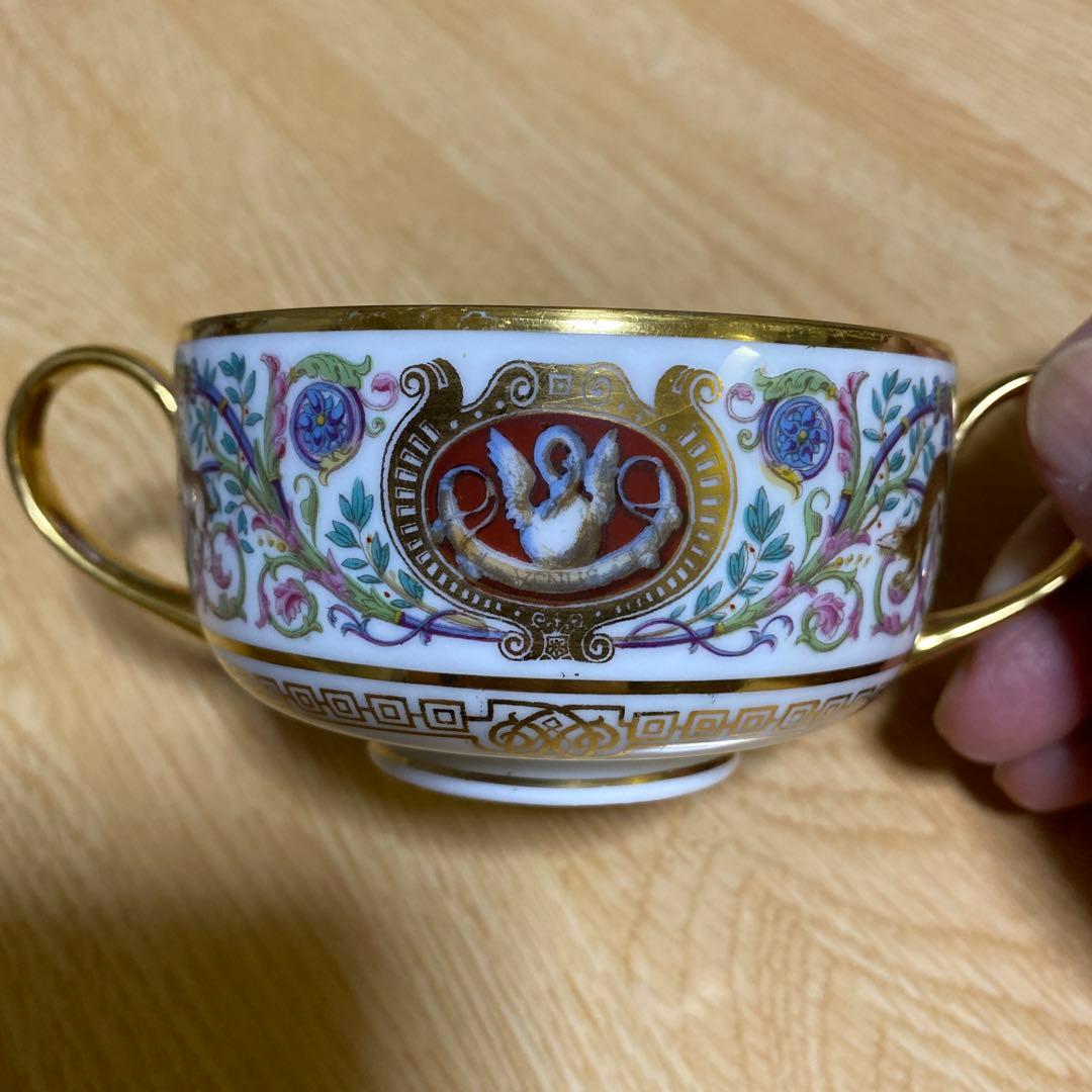 セーブル スープカップとソーサー