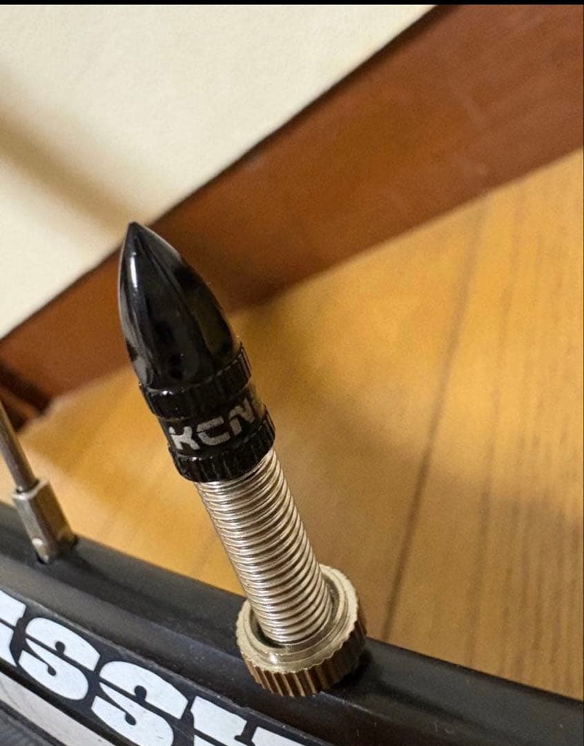 ピストホイール前後タイヤは付属しません