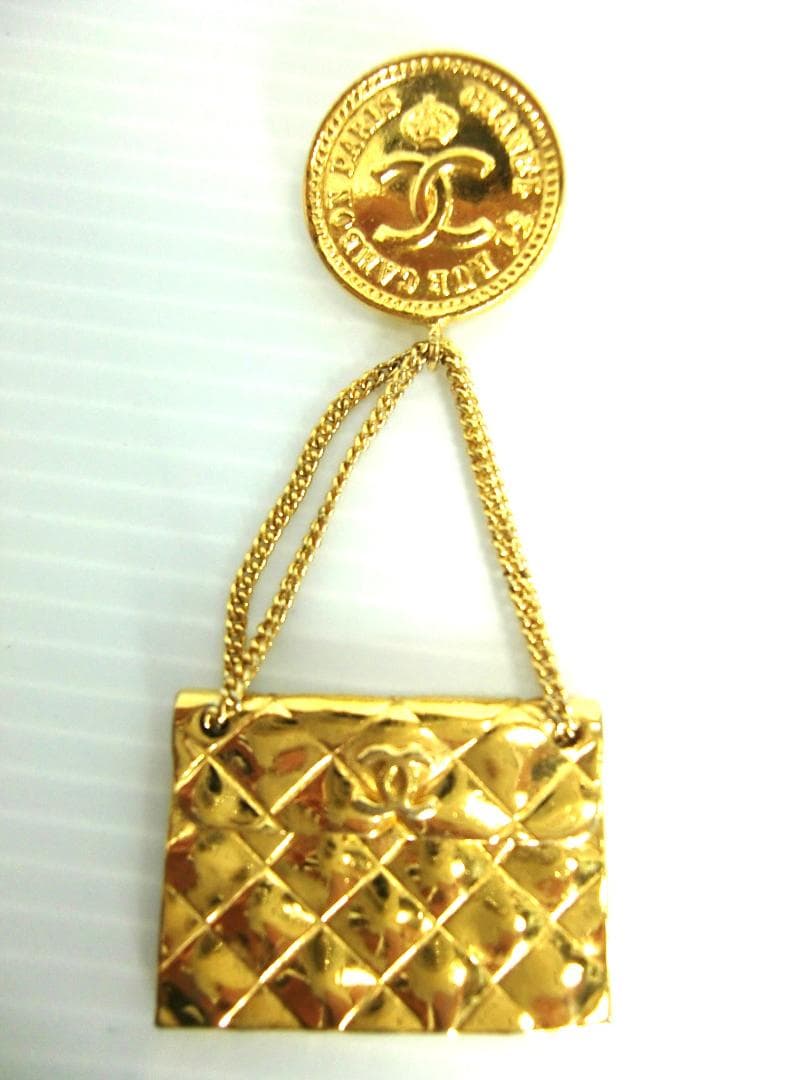 ★CHANEL ブローチ シャネル マトラッセブローチ ゴールドカラー