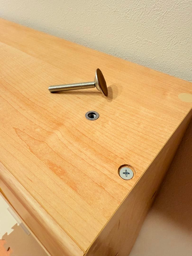 狭いカウンター下にも収納できるキャビネット 2扉付き