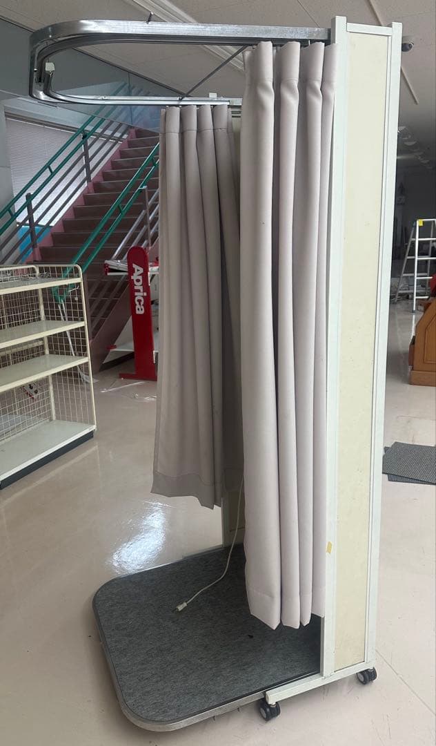 店舗用 試着室 フィッティングルーム キャスター付きカーテン式 閉店処分 業務用