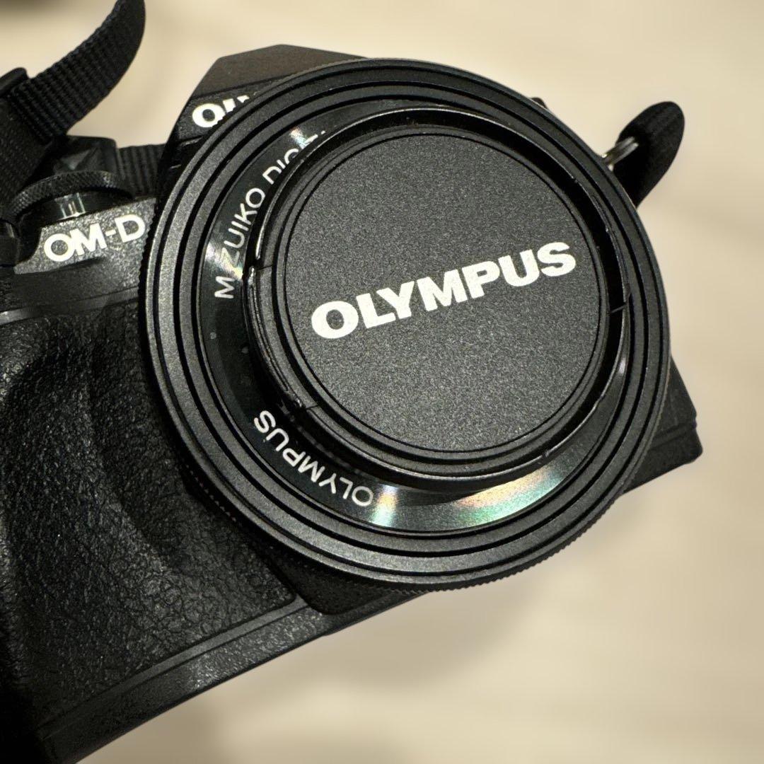 ♡OLYMPUS E-M10 MarkIII♡デジタルカメラ