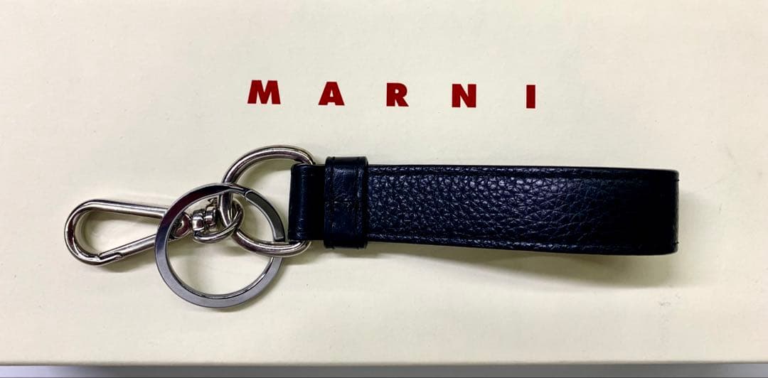 MARNI マルニブラックレザー キーホルダー
