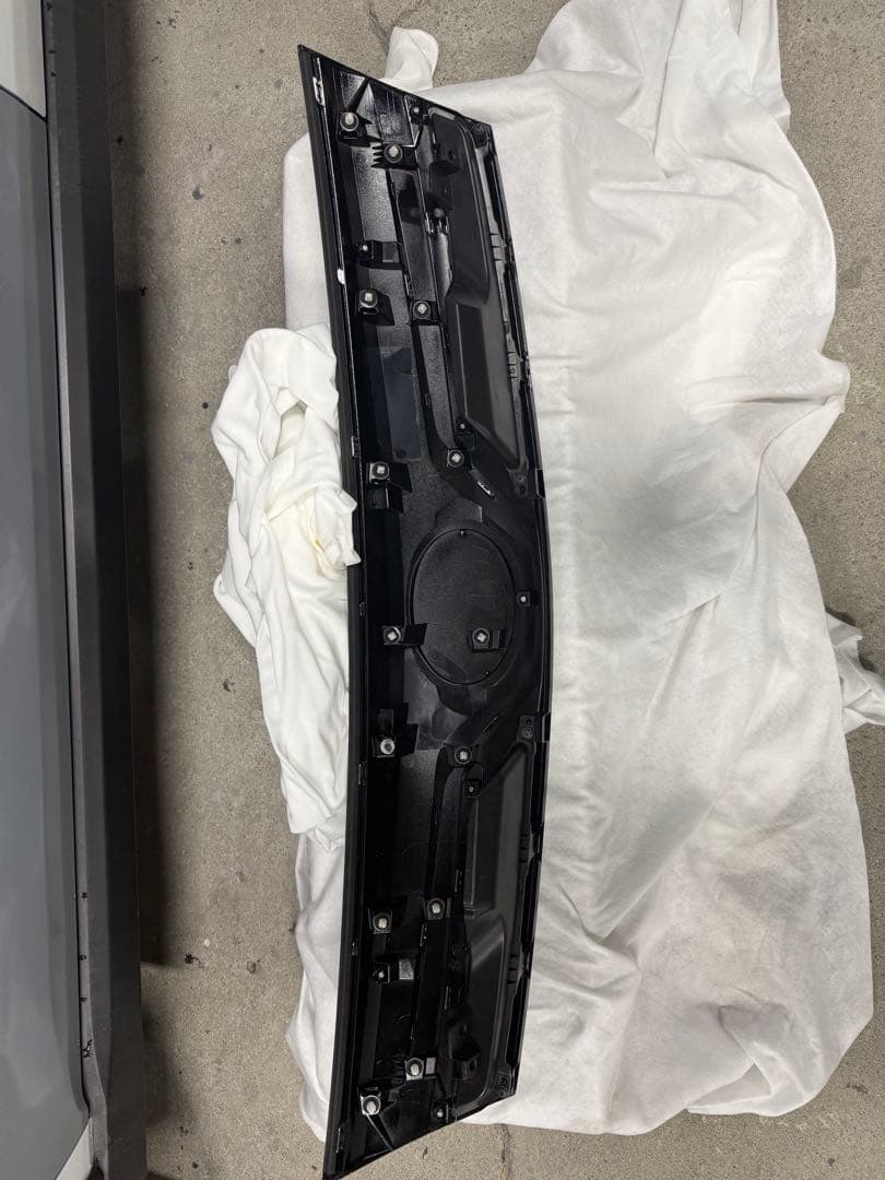 トヨタ ルーミー フロントグリル メッキ