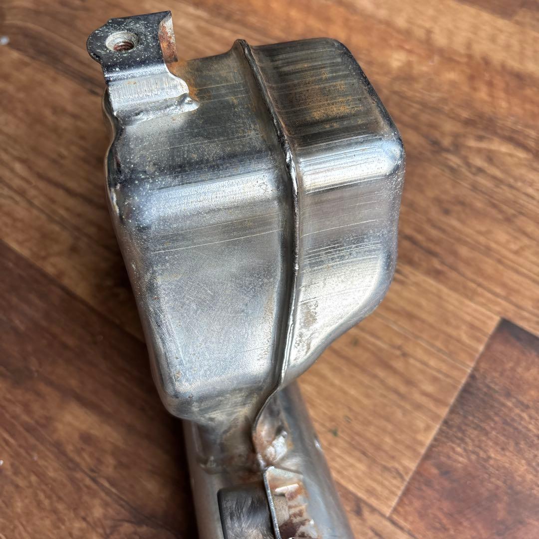 SR400 マフラー　3GW-14711 凹みあり