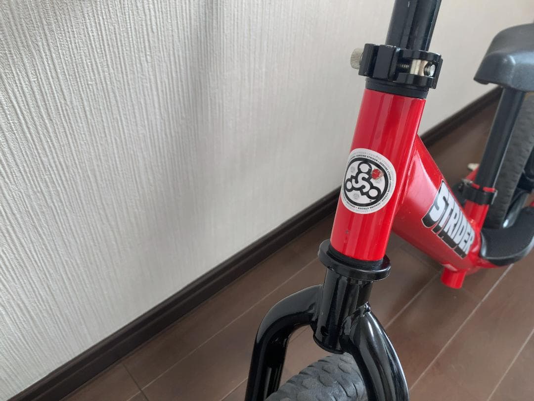 ストライダー：スポーツモデル：レッド