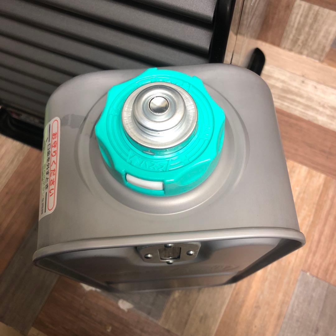 【埼玉県桜区引取り限定】 石油ストーブ　 黒