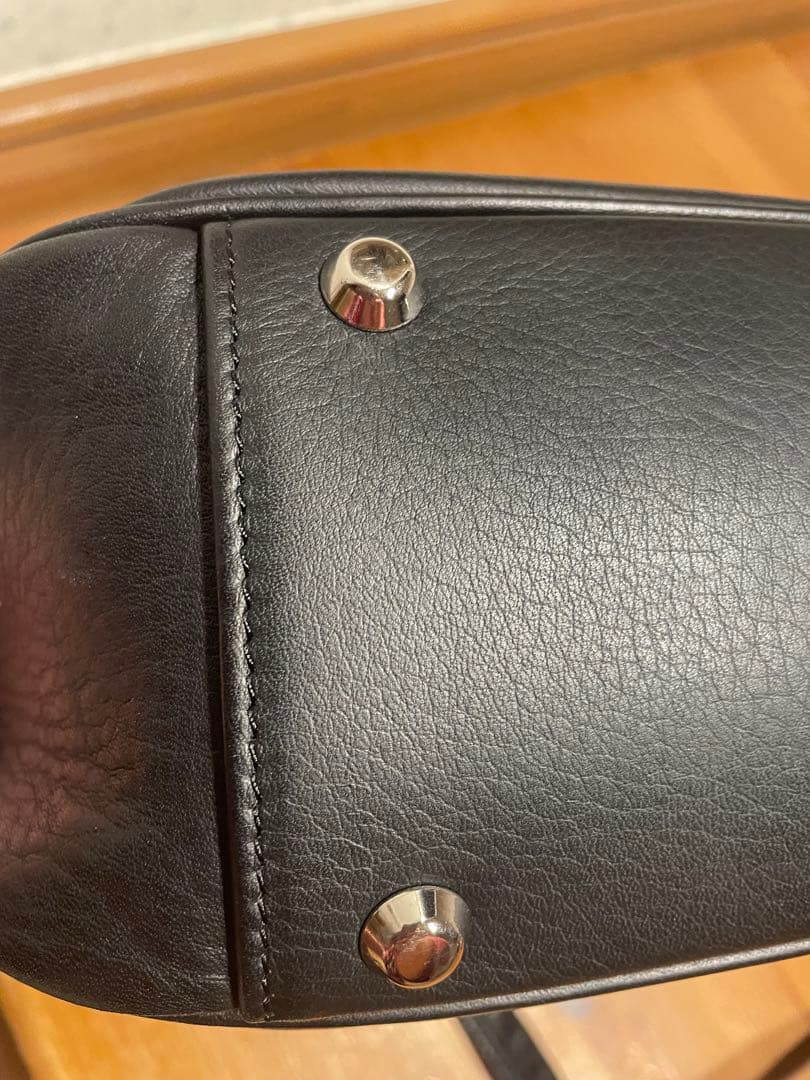 REN ブラックレザー ハンドバッグ