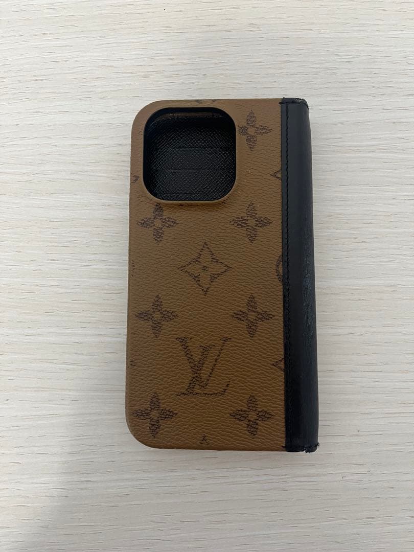ルイヴィトンのiPhone14プロのケース