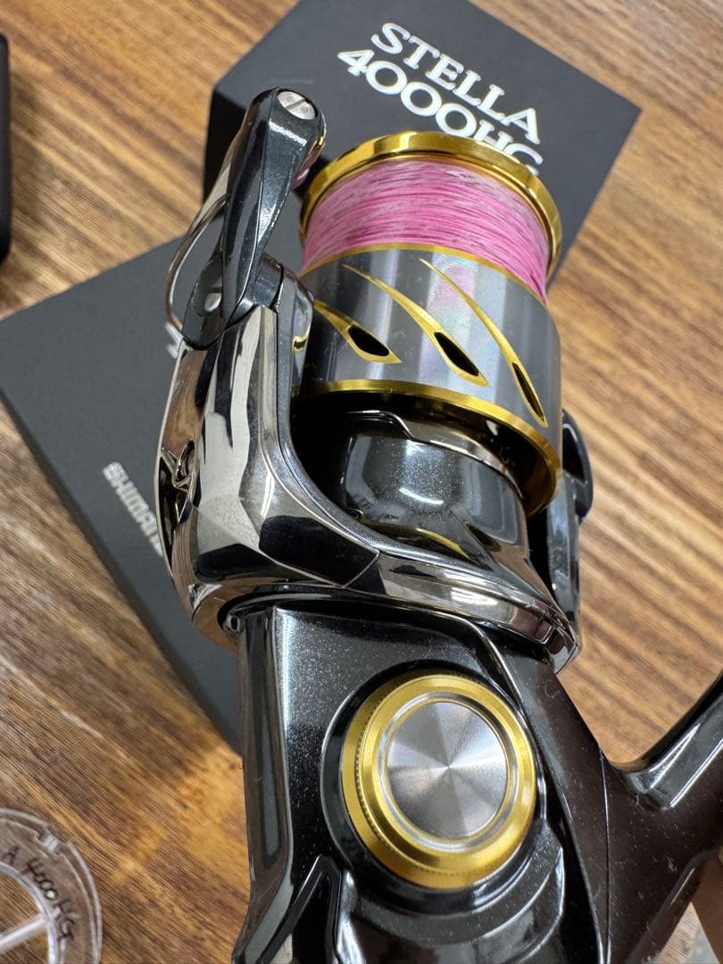 み*こ様 【極上品】14'ステラ4000HGパワーハンドルノブカスタム、スペアス