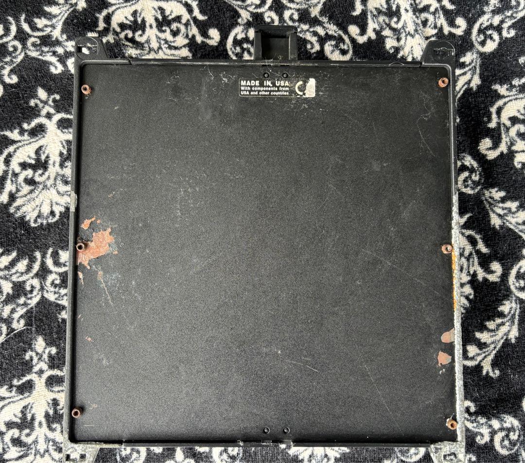 キッカー　スピーカー　アンプ