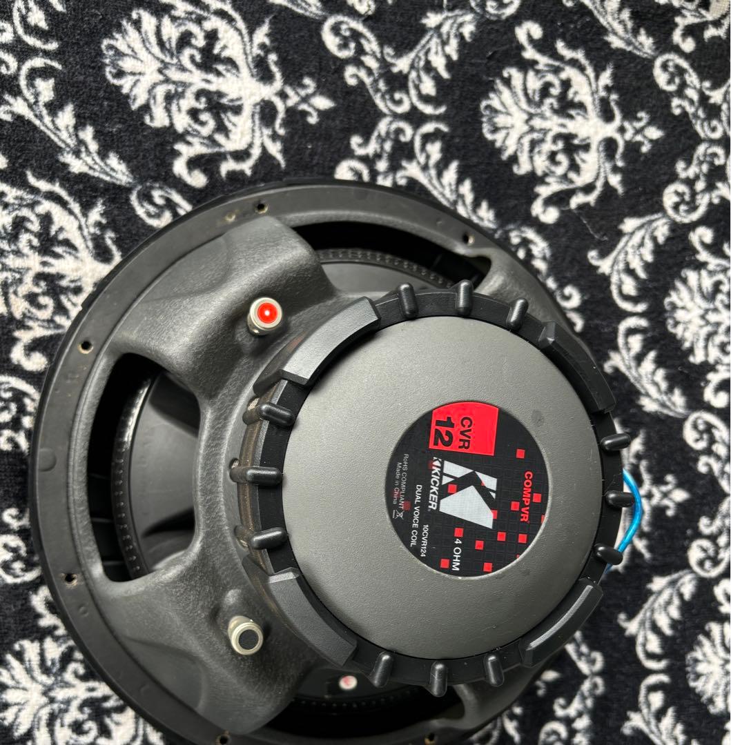 キッカー　スピーカー　アンプ