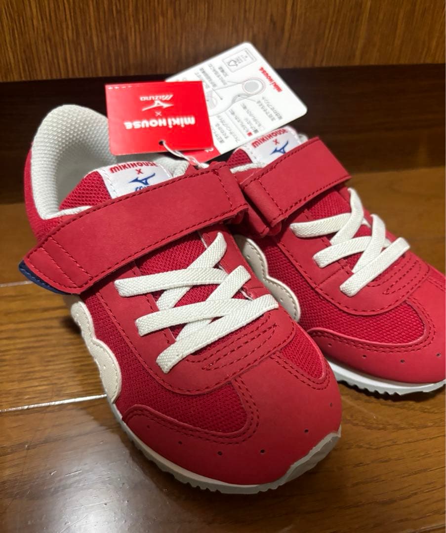 ミキハウス×ミズノ　スニーカー　16.5 レッド