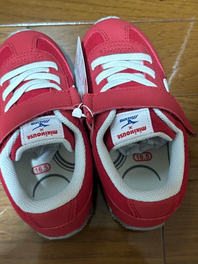 ミキハウス×ミズノ　スニーカー　16.5 レッド