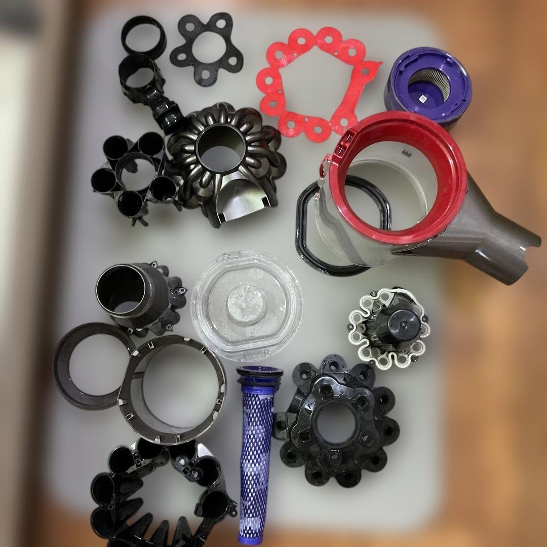 14. 『分解洗浄済み』動作確認済み　ダイソンDyson V8　SV10