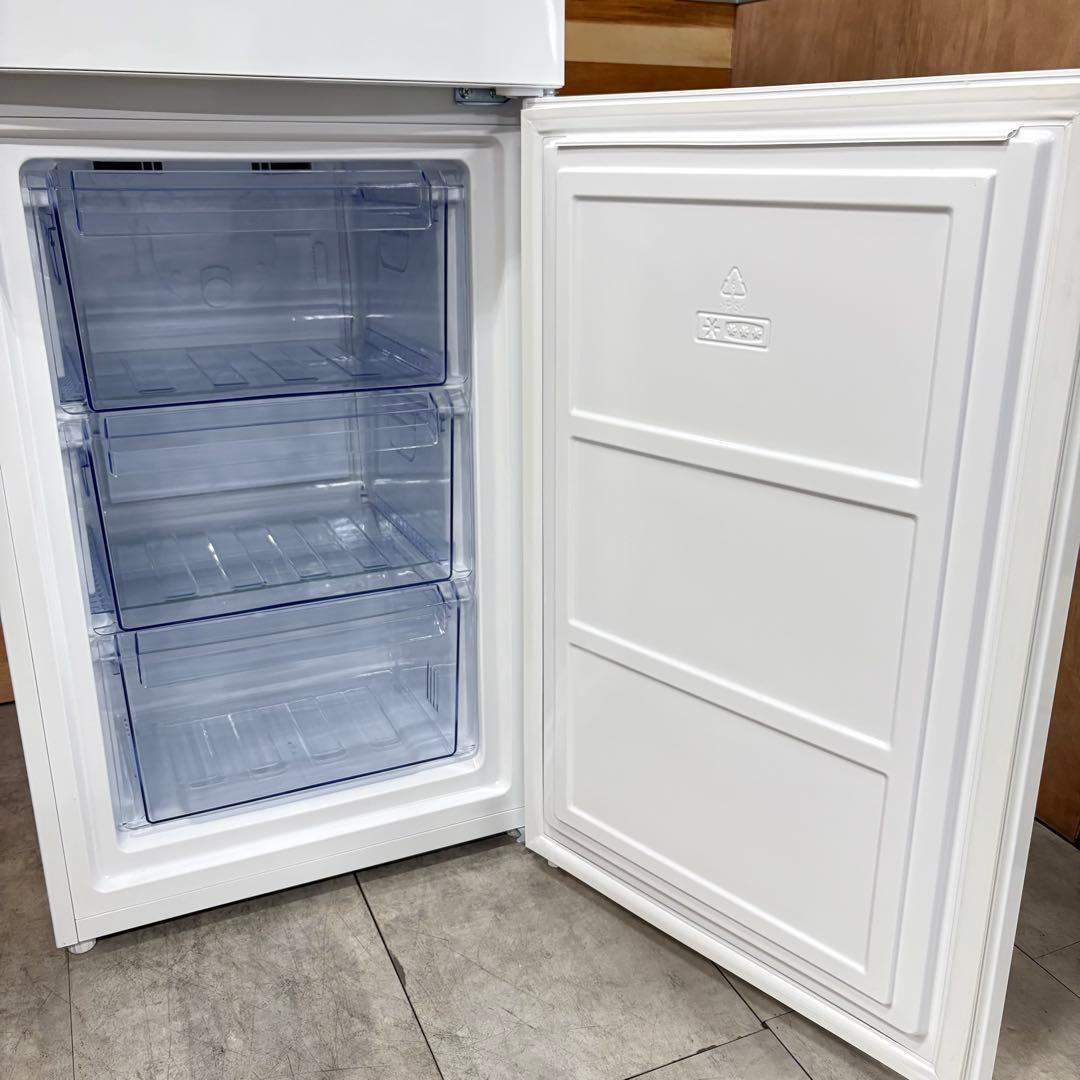 一都三県限定　配送設置無料　冷蔵庫　2ドア　MAXZEN 2024年製 230L