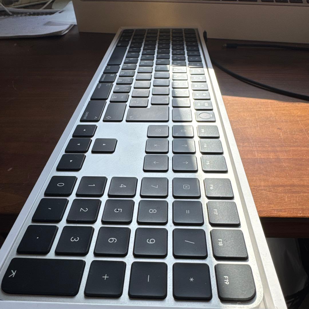 キーボード Apple Magic Keyboard A2520 MMMR3j/A