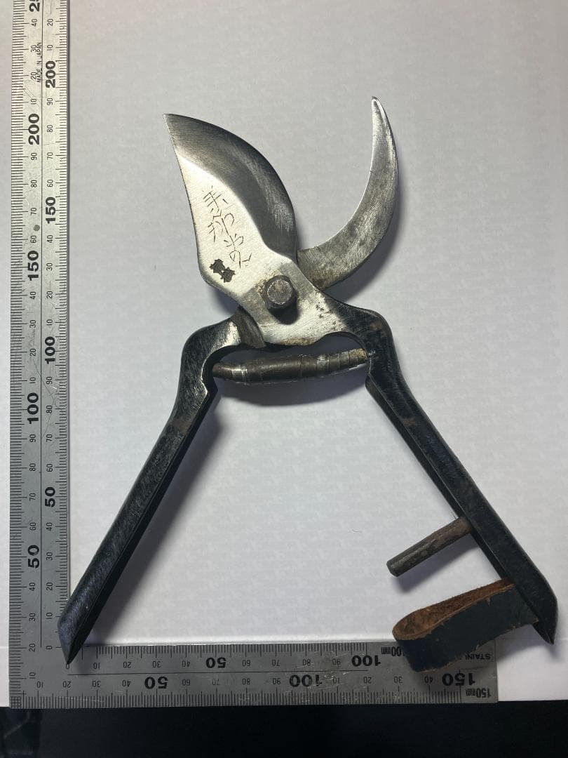 中古品　大鰐 三國剪定鋏製作所「薬師堂國定」津軽型 剪定鋏