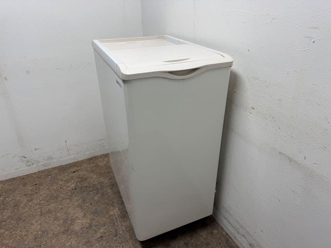 パナソニック（旧サンヨー）　冷凍ストッカー　フリーザー　冷凍庫　SCR-S82