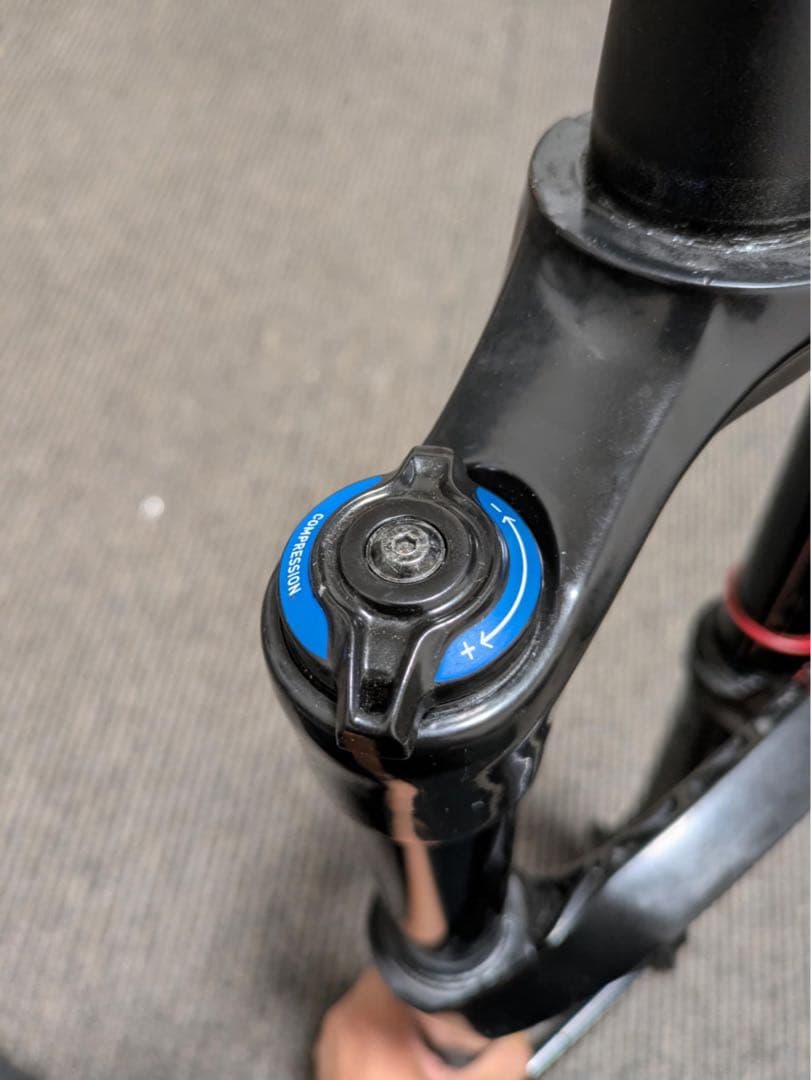 チ*ス様 300円スタート売切RockShox Revelation 27.5