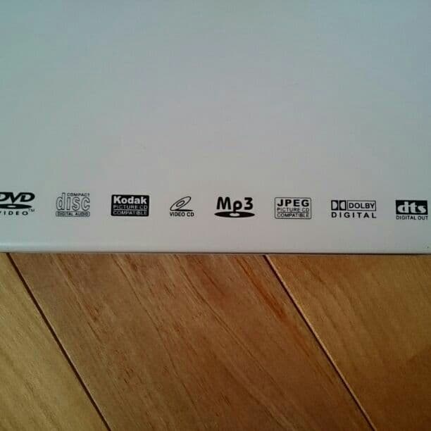 DVDプレーヤー白