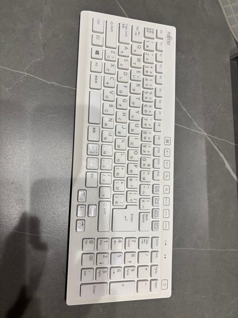 デスクトップPCセット ホワイト富士通FMV ESPRIMO FMVF70B3W