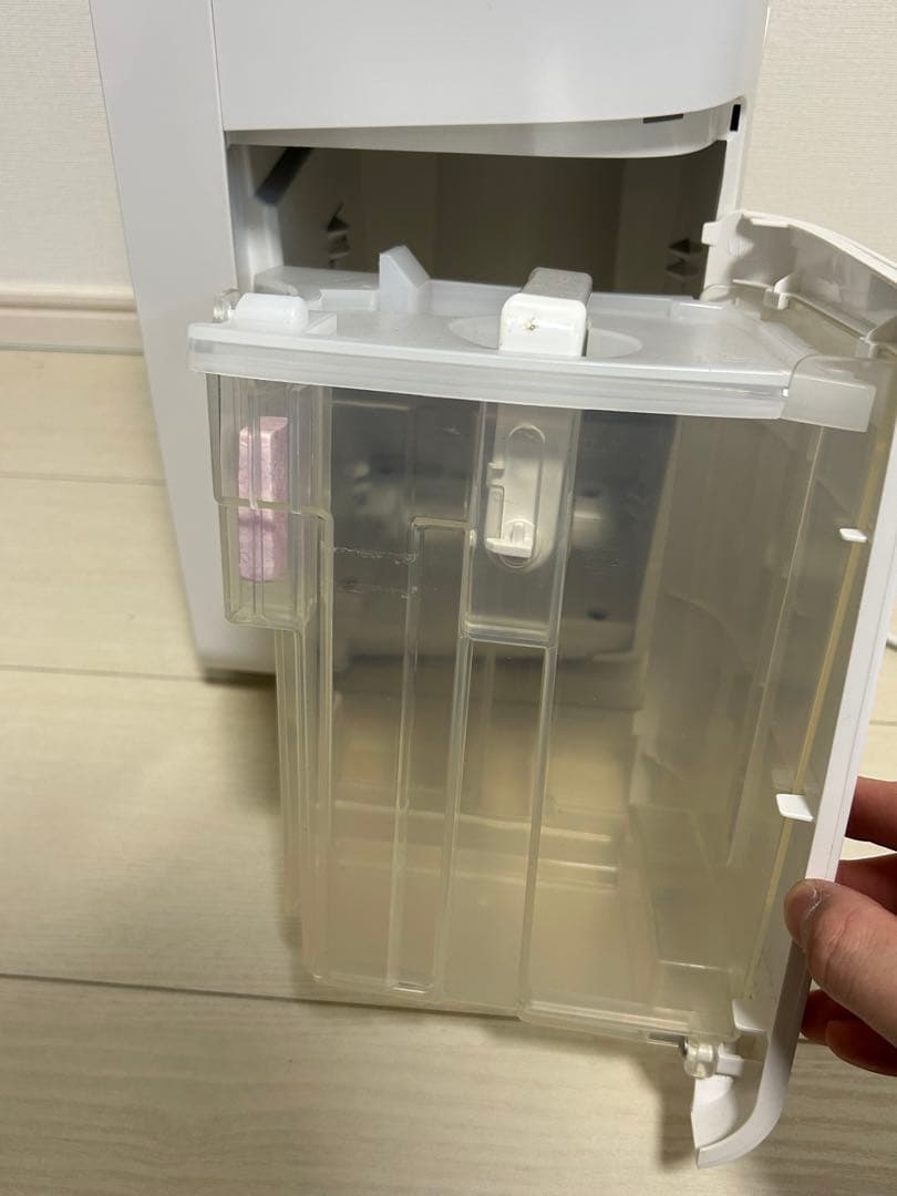 シャープ 除湿機 7.1Lプラズマクラスター 8畳 2021年モデル ホワイト