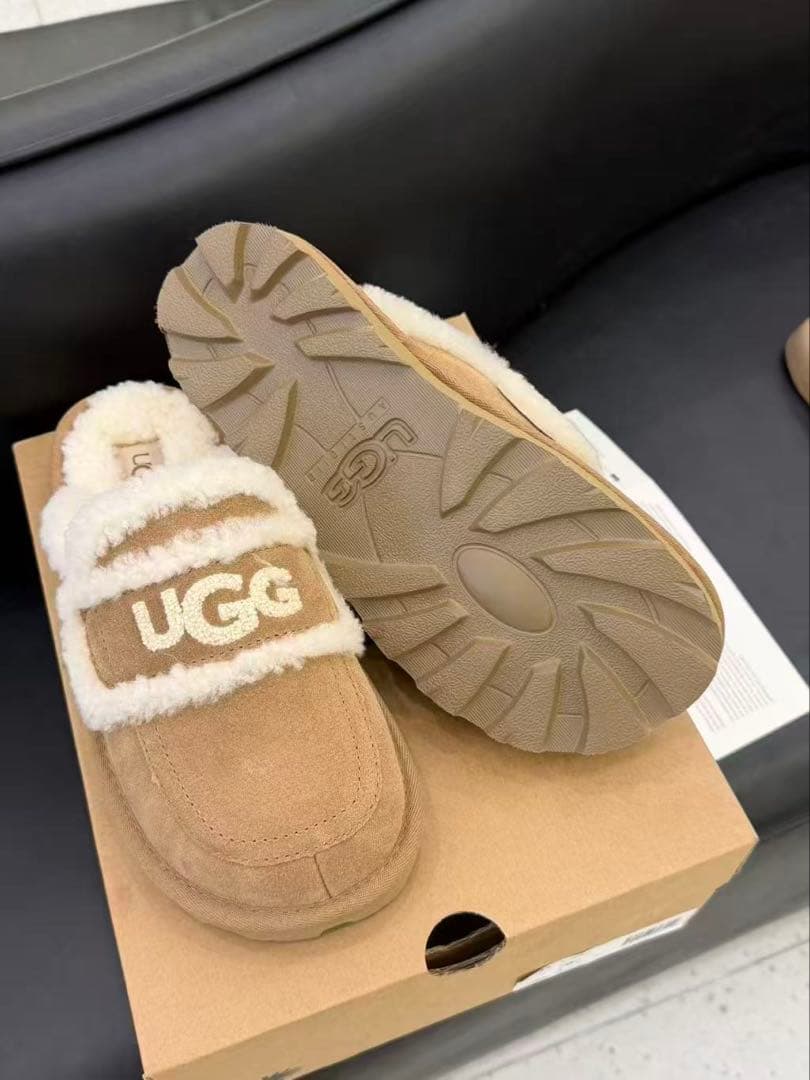 UGG スリッパ 37 平底 ムートン ファー スエード ベージュ レディース